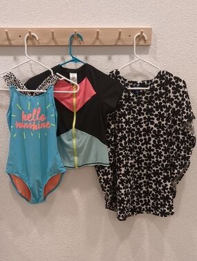 L/XL Girls Swim Set Nwot Marimekko, Cat&Jack, Art Class